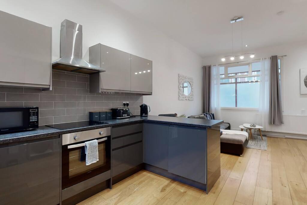 Lovely 2 Bedroom Apartment Near Highgate Station Londra Dış mekan fotoğraf