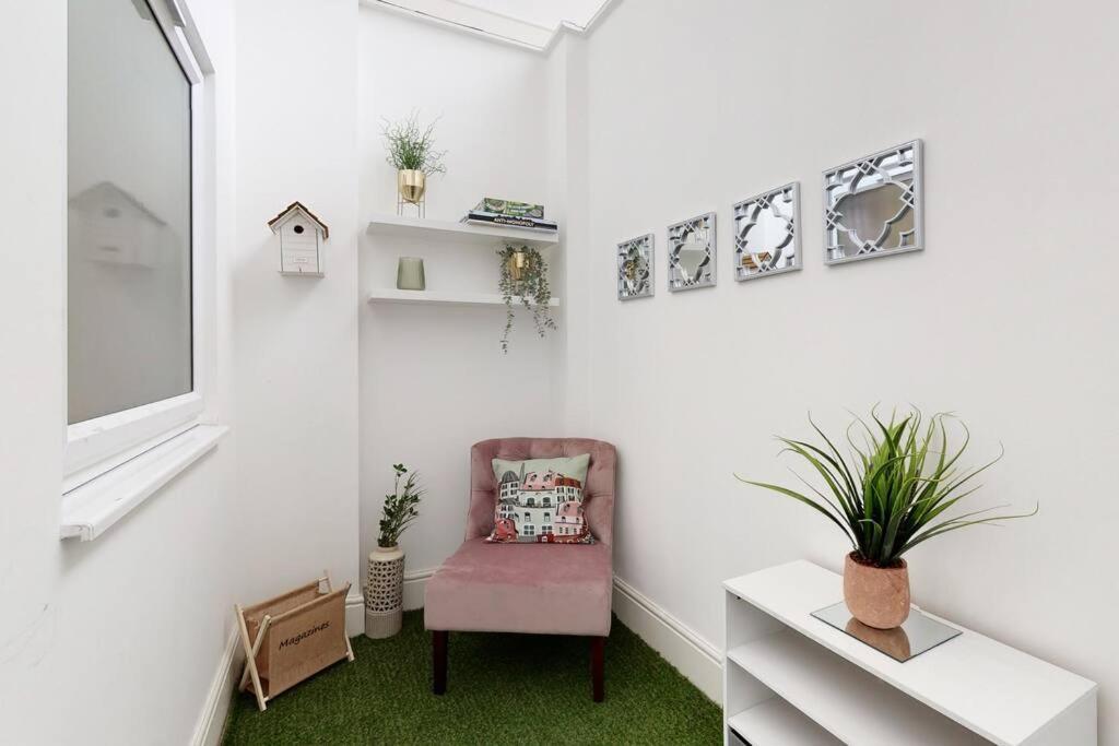 Lovely 2 Bedroom Apartment Near Highgate Station Londra Dış mekan fotoğraf