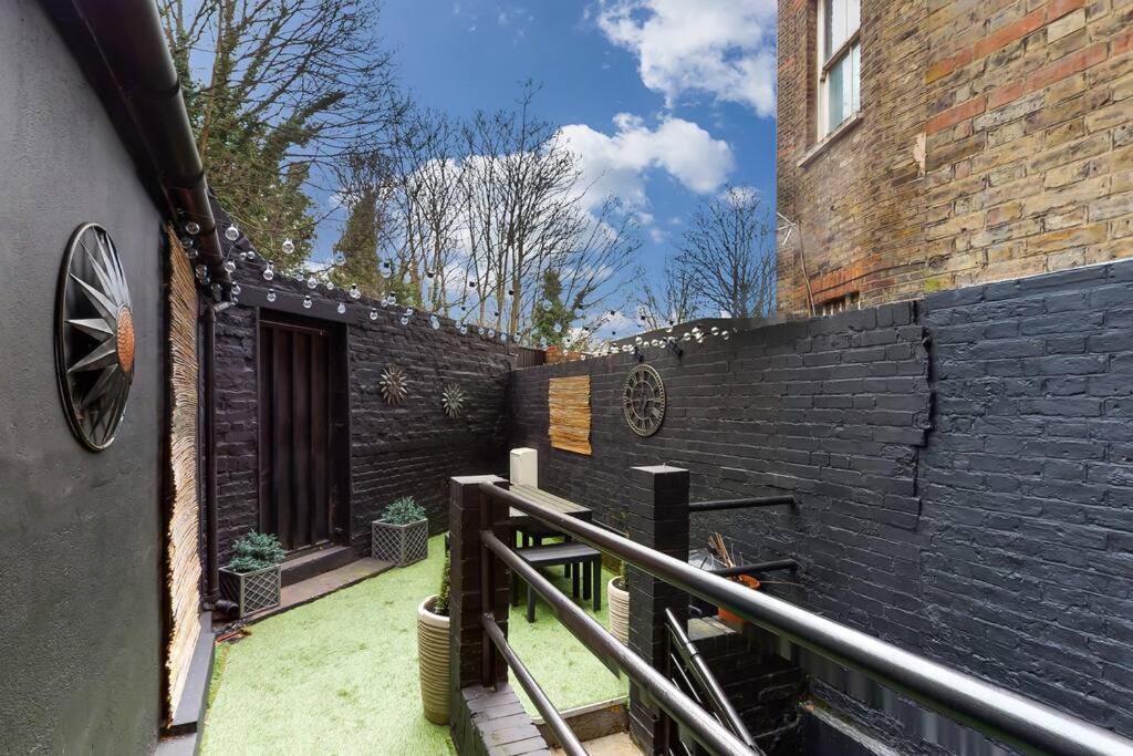 Lovely 2 Bedroom Apartment Near Highgate Station Londra Dış mekan fotoğraf